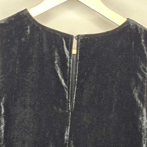J. CREW Black Velvety Sleeveless Top with Ruffled Hem Size 6 - Picture 6 of 8